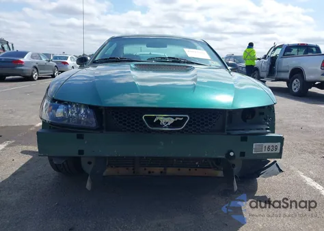 2001 Ford Mustang z USA, uszkodzony, nr VIN 1FAFP40441F214400